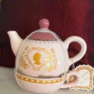 BRIDGERTON Pink and Gold Ceramic Teapot